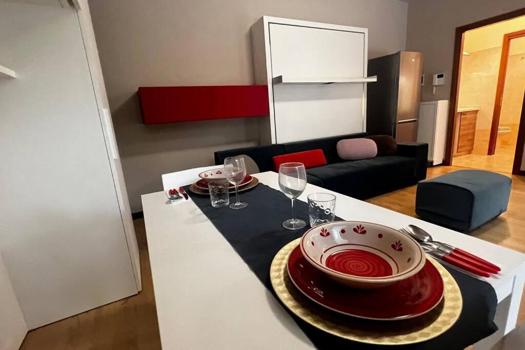Urban House - Comfy Flat Navigli Milan Center Leilighet Eksteriør bilde